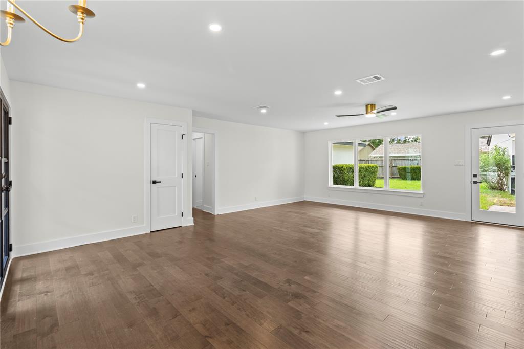 Houston, Texas 77043, United States, 3 Bedrooms Bedrooms, ,2 BathroomsBathrooms,Residential,Active,159080