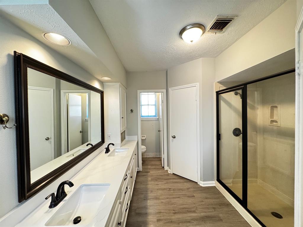 1421 Green Briar Drive, Huntsville, Texas image 20