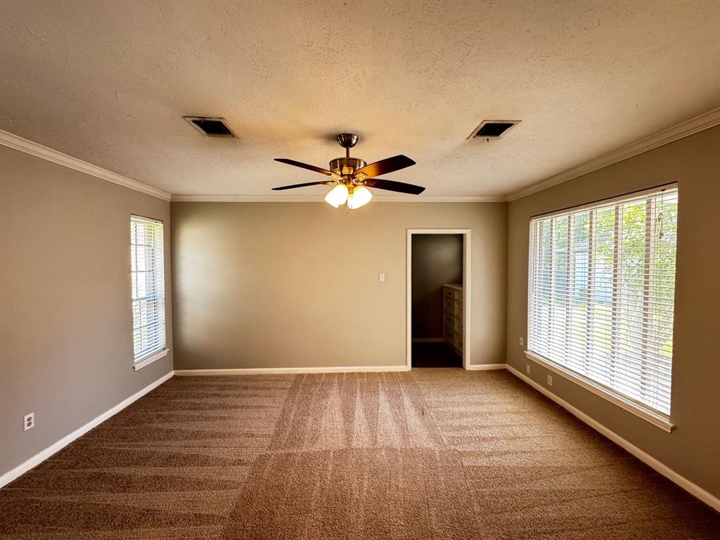 1421 Green Briar Drive, Huntsville, Texas image 17