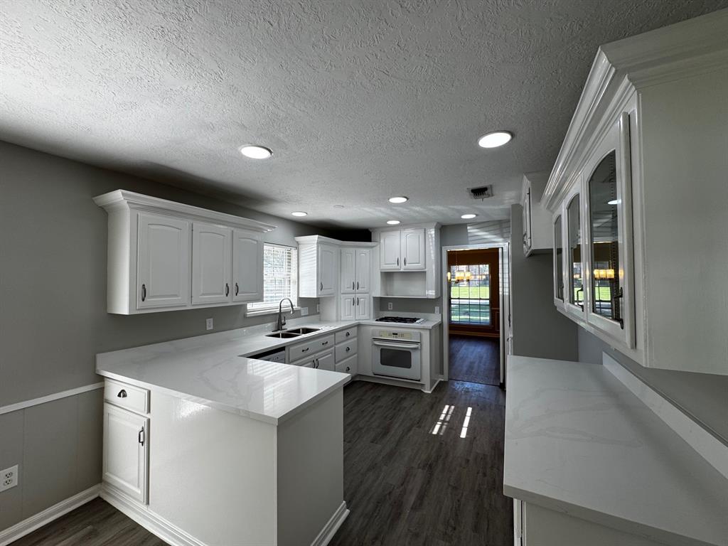 1421 Green Briar Drive, Huntsville, Texas image 14