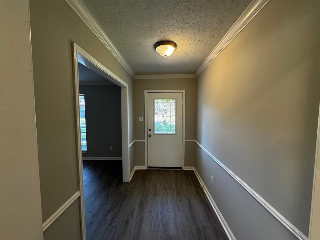 1421 Green Briar Drive, Huntsville, Texas image 2