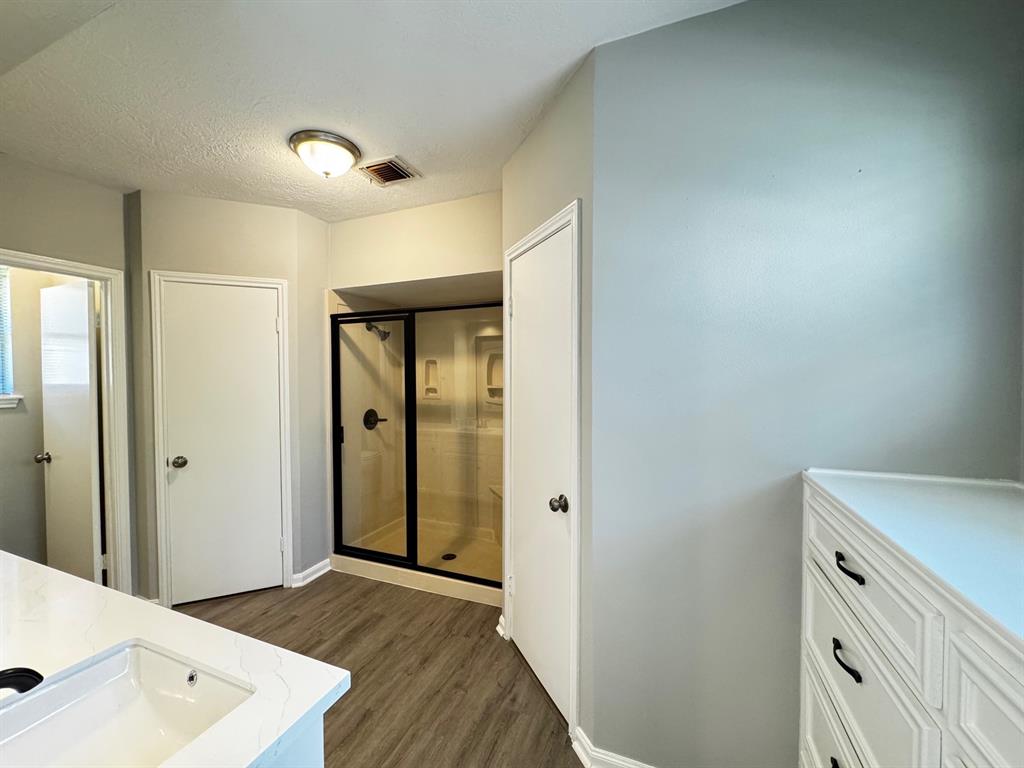 1421 Green Briar Drive, Huntsville, Texas image 19