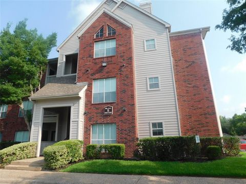 Photo of 1330 Old Spanish Trail Trl #5305, Houston, TX 77054 (MLS # 23556871) Photo of 1330 Old Spanish Trail Trl #5305, Houston, TX 77054 (MLS # 23556871)