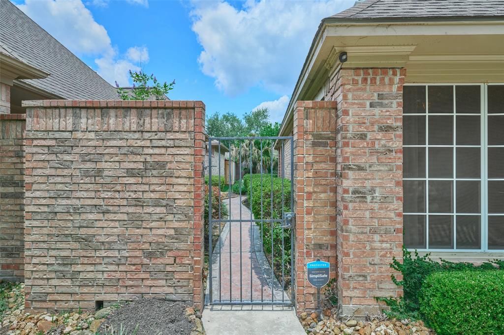 Photo of 4615 Elmstone Court, Houston, TX 77345 (MLS # 70642878)