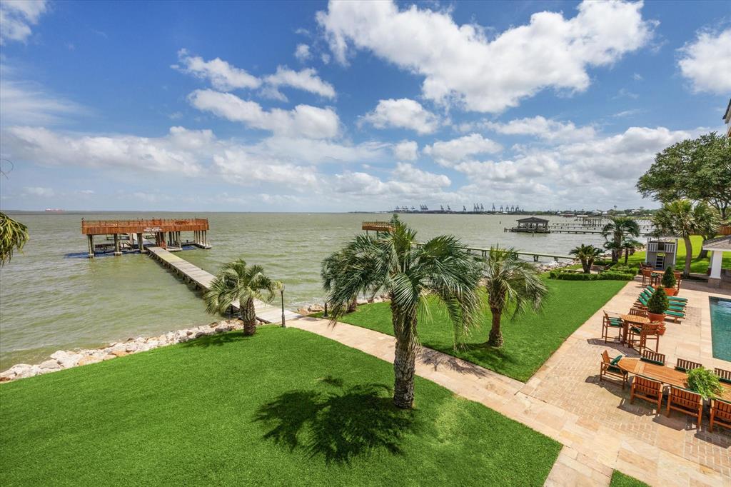 102 S R Street, La Porte, Texas image 9