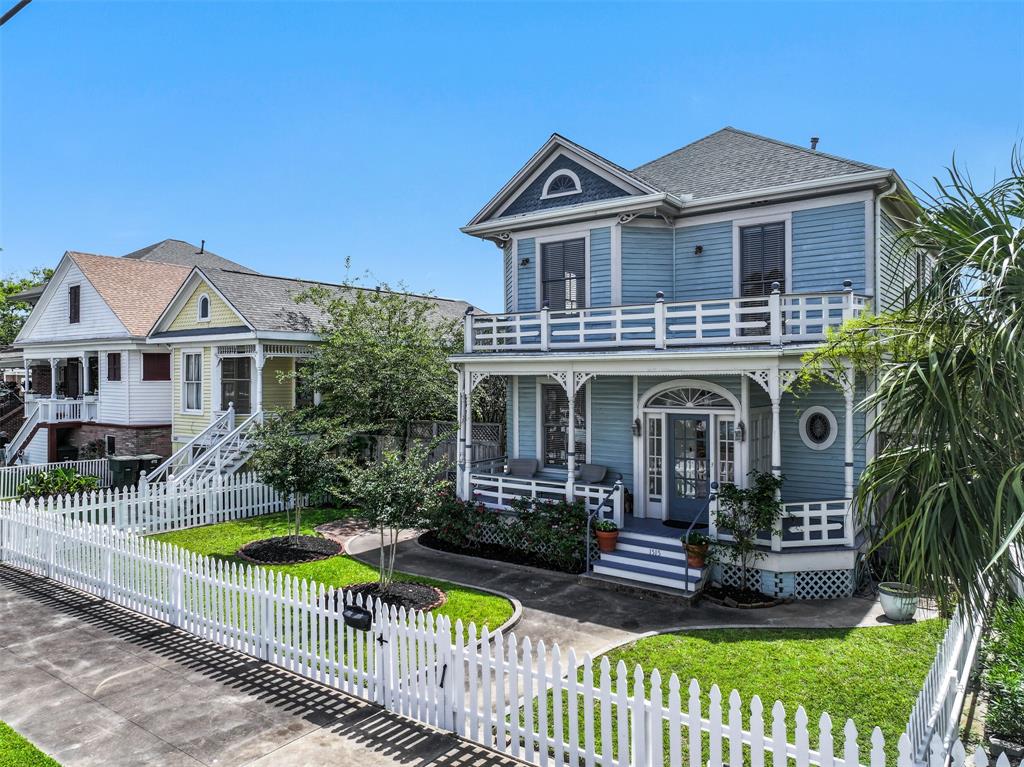 1515 24th Street, Galveston, Texas image 2