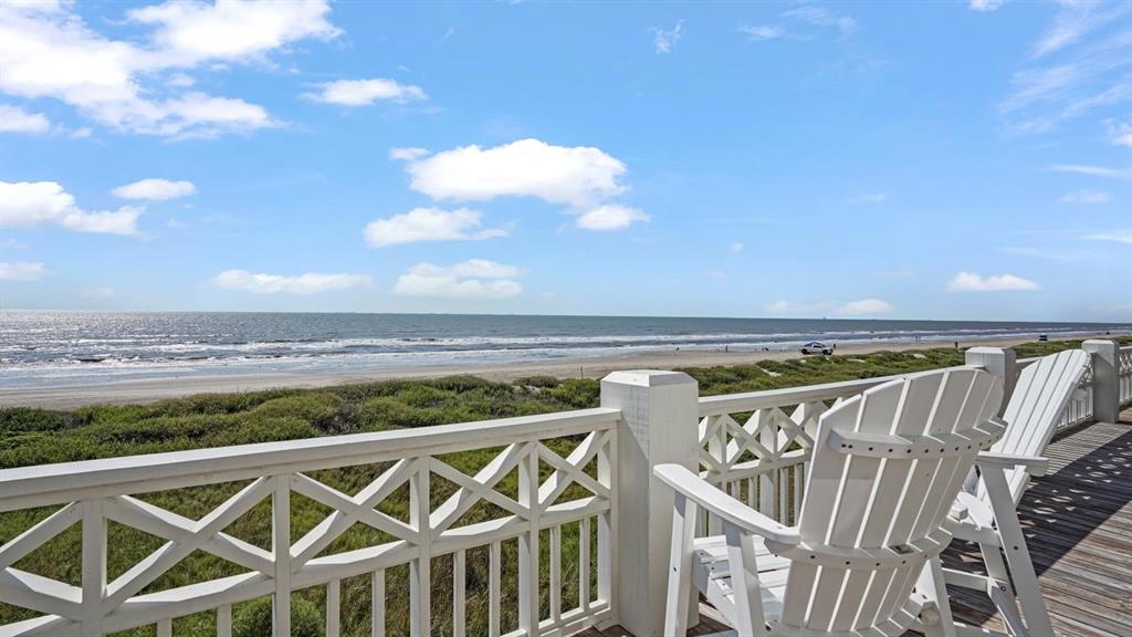 3450 Smiths Point, Crystal Beach, Texas image 2