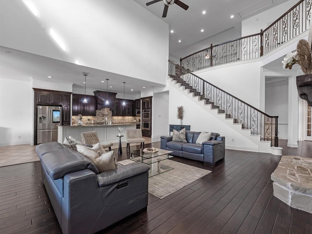 19003 Cove Manor Drive, Cypress, Texas image 11