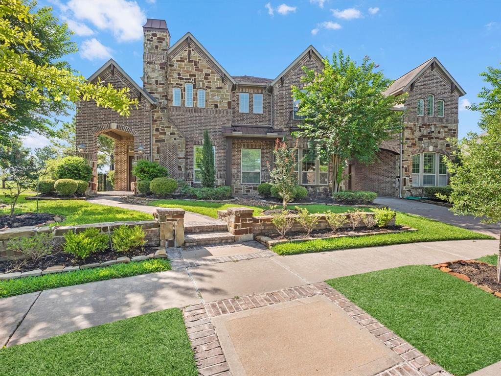 19003 Cove Manor Drive, Cypress, Texas image 1