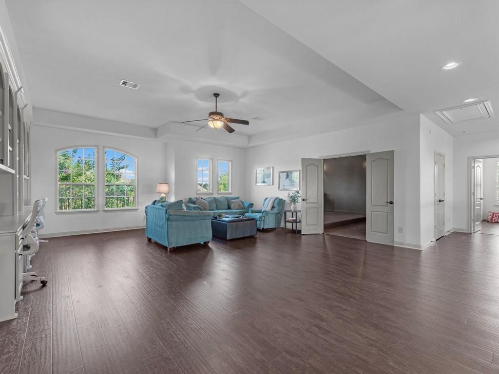 19003 Cove Manor Drive, Cypress, Texas image 29