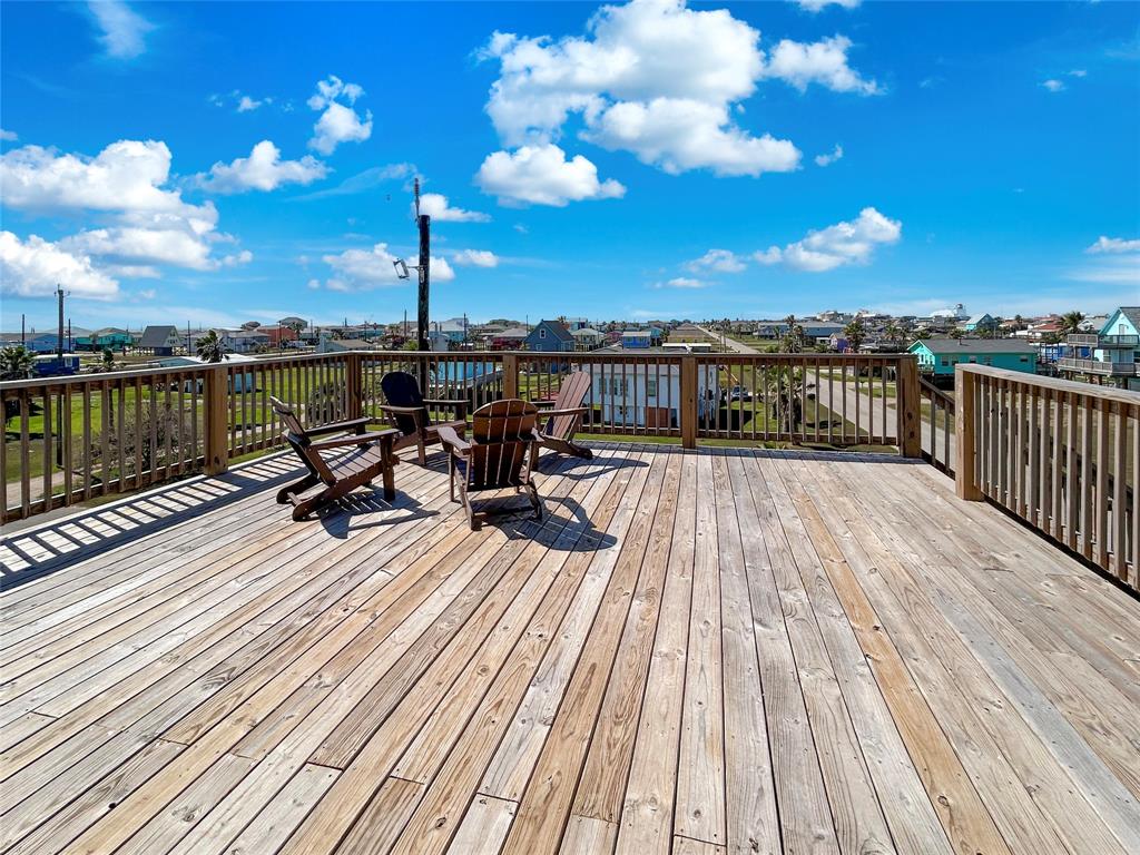 322 Sun Dial Street, Surfside Beach, Texas image 5