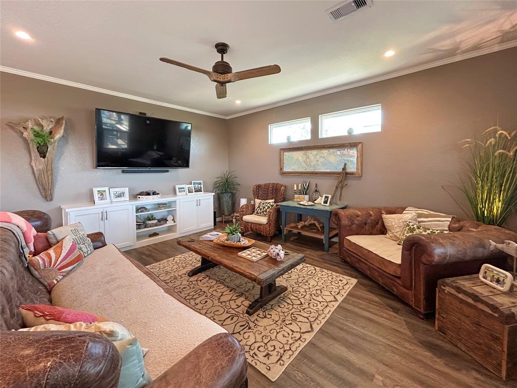 322 Sun Dial Street, Surfside Beach, Texas image 6