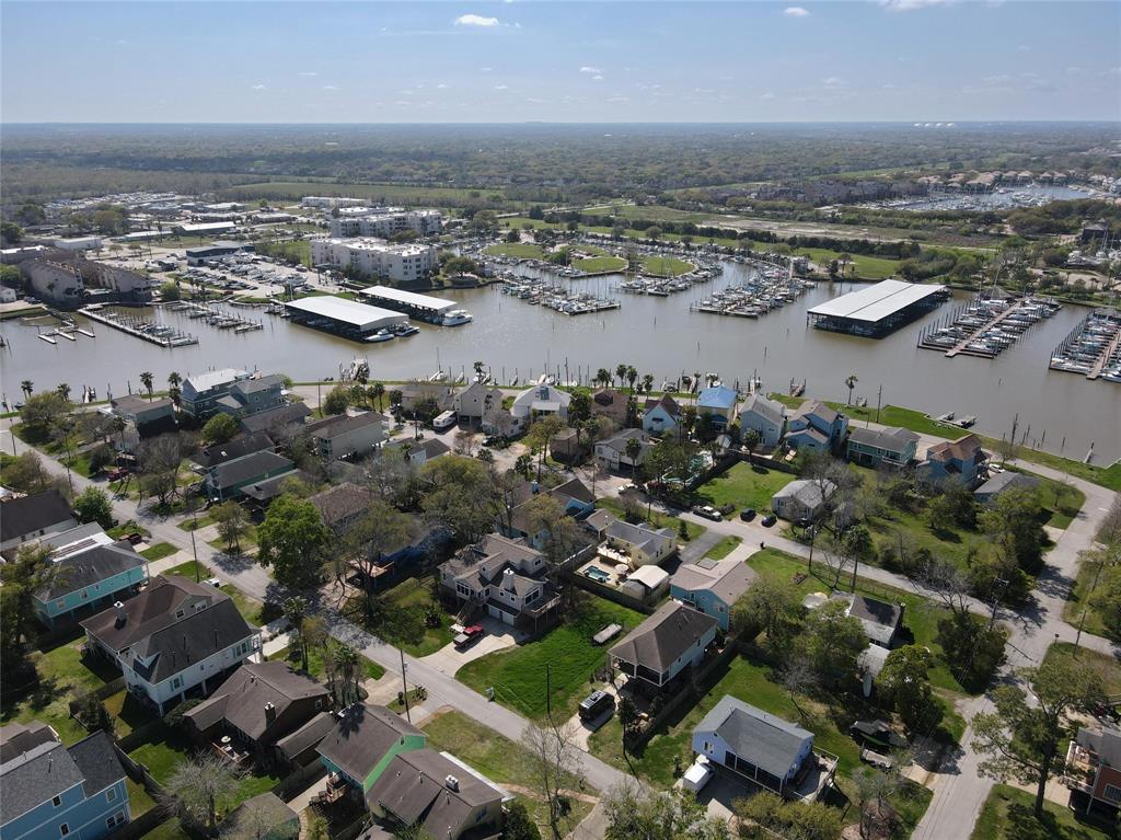 Oak Road, Clear Lake Shores, Texas image 3