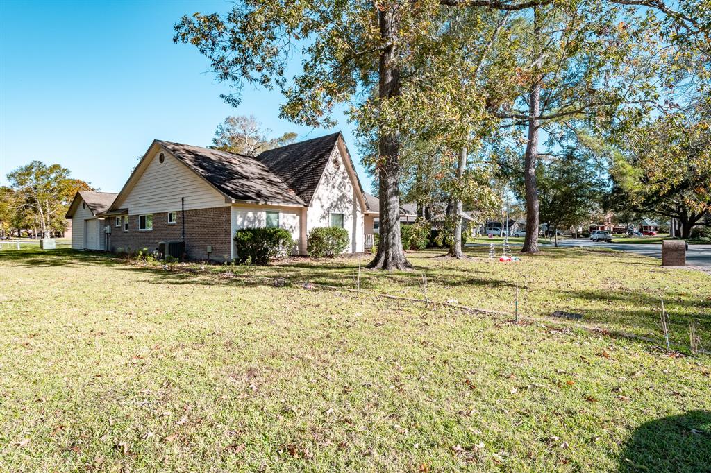 2006 Halyard Drive, Crosby, Texas image 3