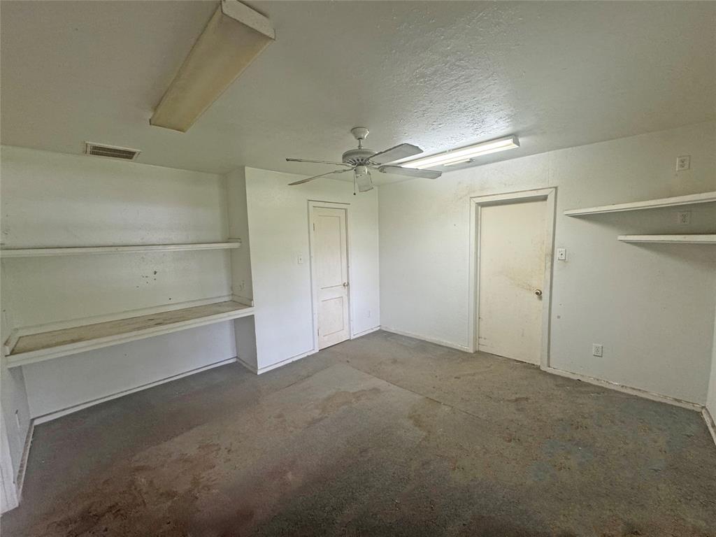 201 Luciana Street, Clute, Texas image 24