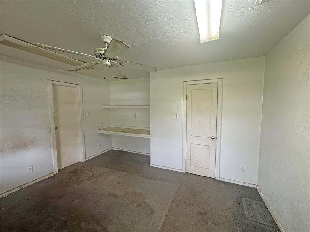 201 Luciana Street, Clute, Texas image 26