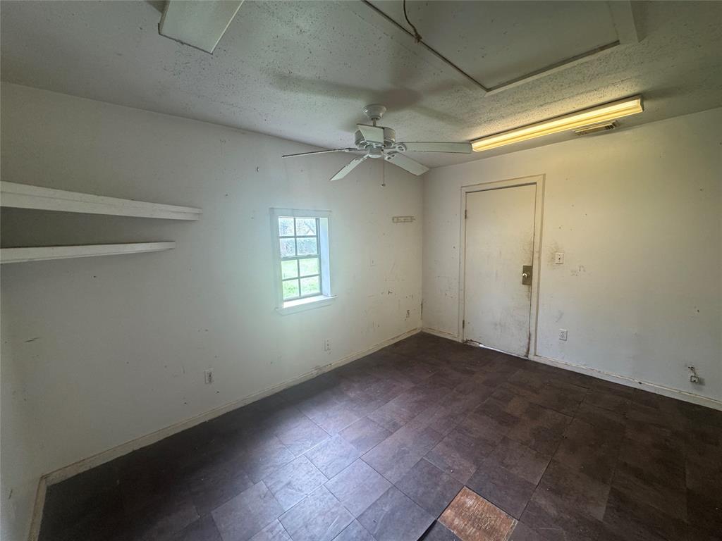 201 Luciana Street, Clute, Texas image 15