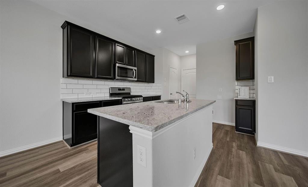 Photo 3 of 12 of 7146 Fannin Street townhome