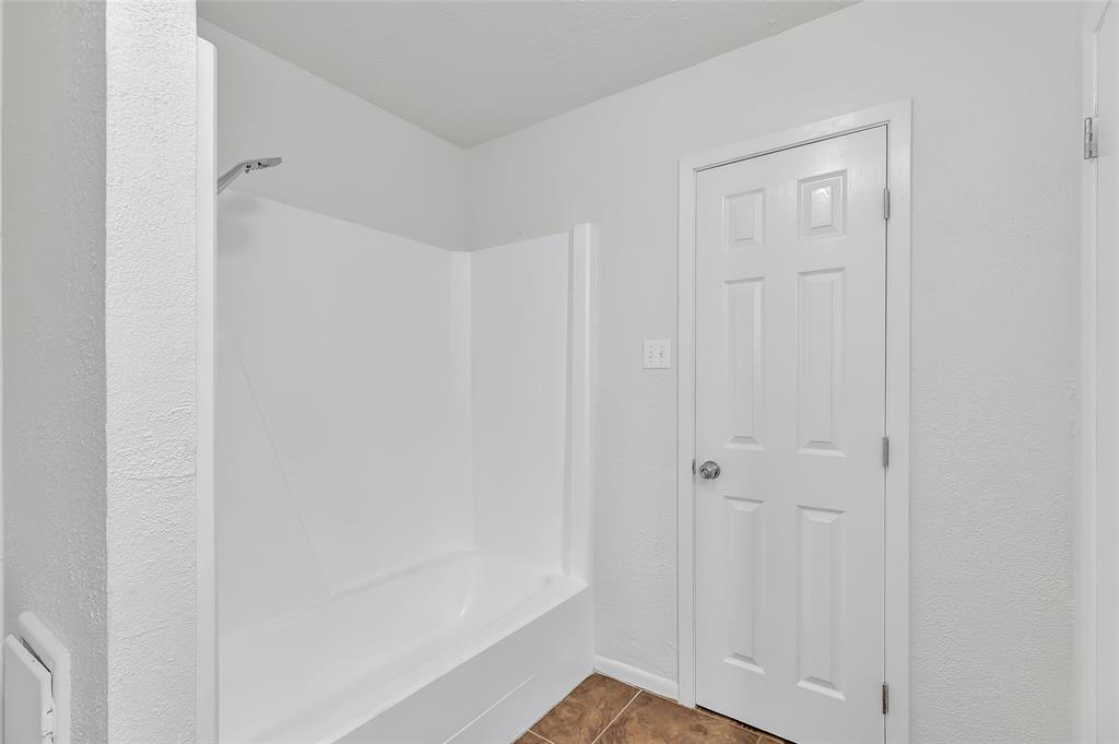 2008 Holbrook Street, Dayton, Texas image 32
