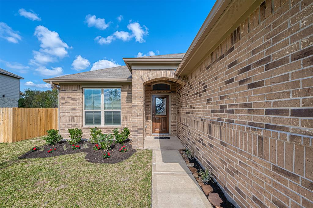 16041 Sandy Koufax Court, Splendora, Texas image 2