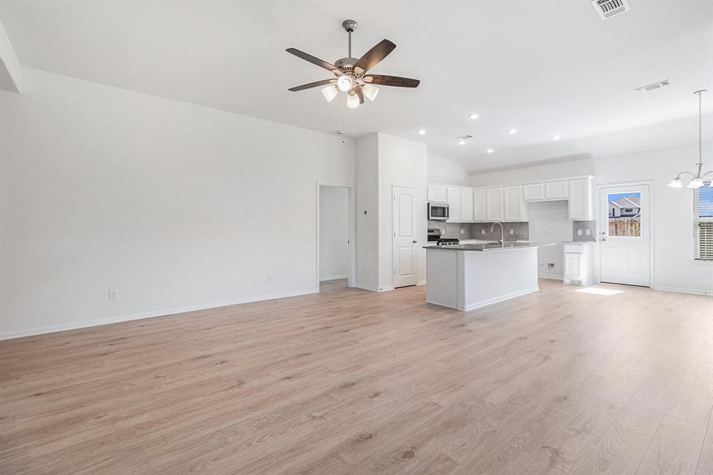 249 Edgewater Drive, West Columbia, Texas image 7