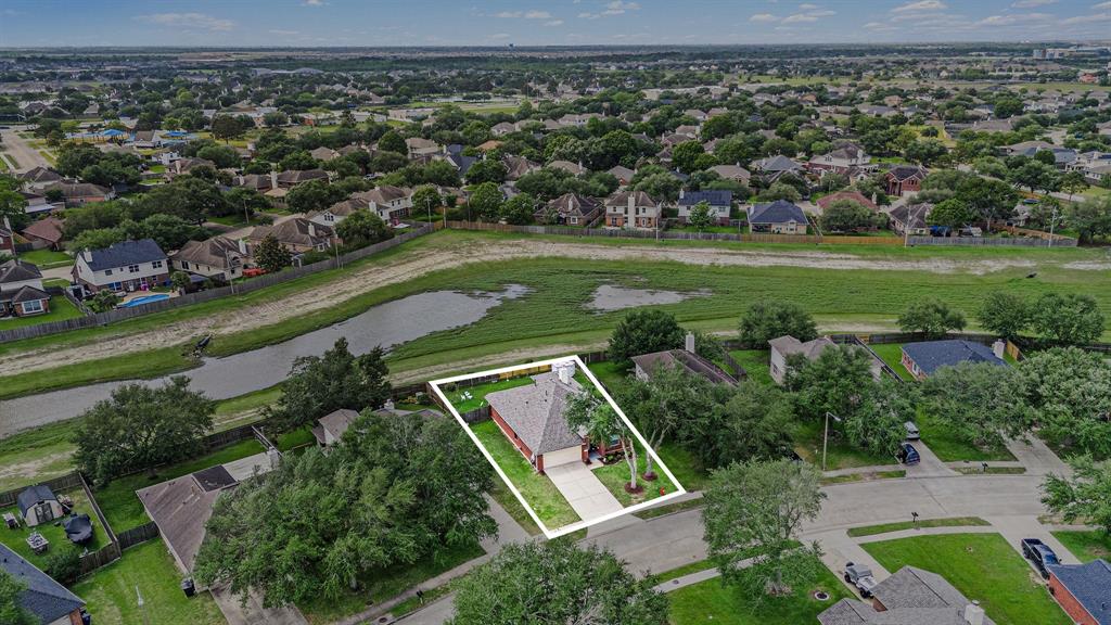 235 River Basin Lane, League City, Texas image 32