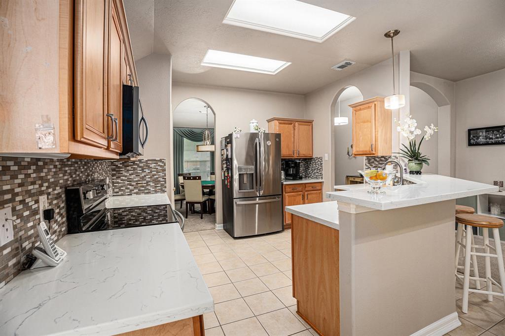 235 River Basin Lane, League City, Texas image 11