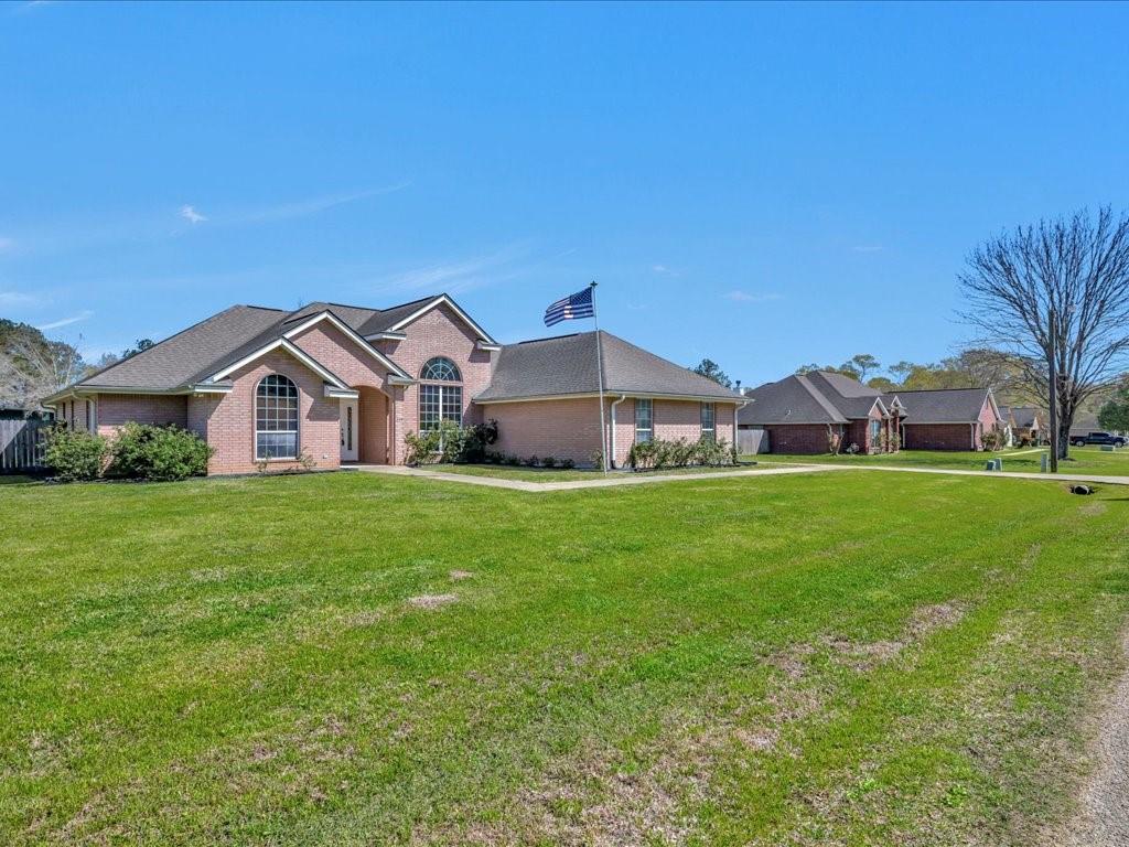 235 Creekwood Drive, Huntington, Texas image 3