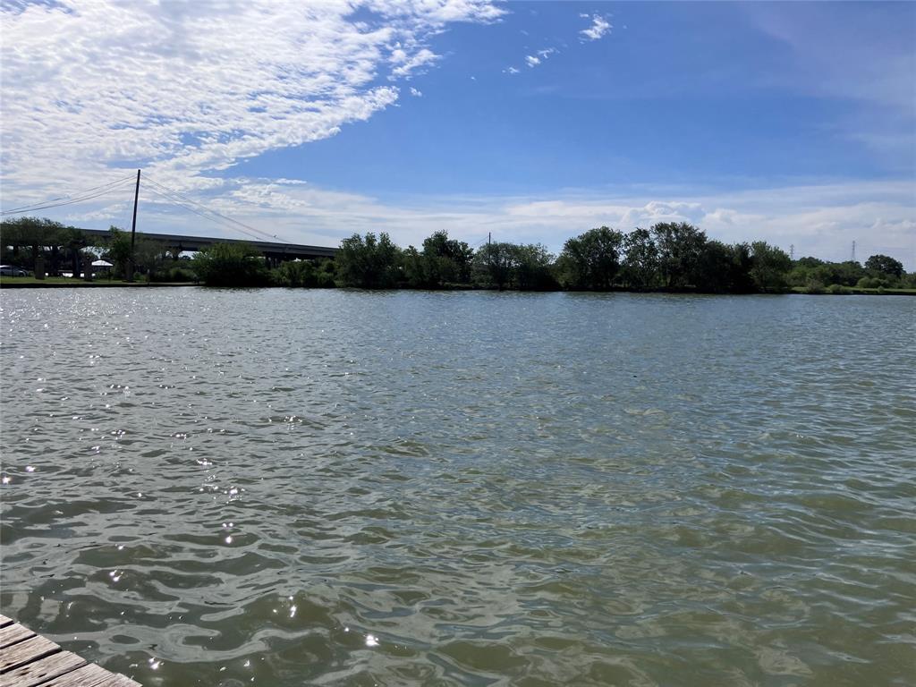 18800 Egret Bay Boulevard 111