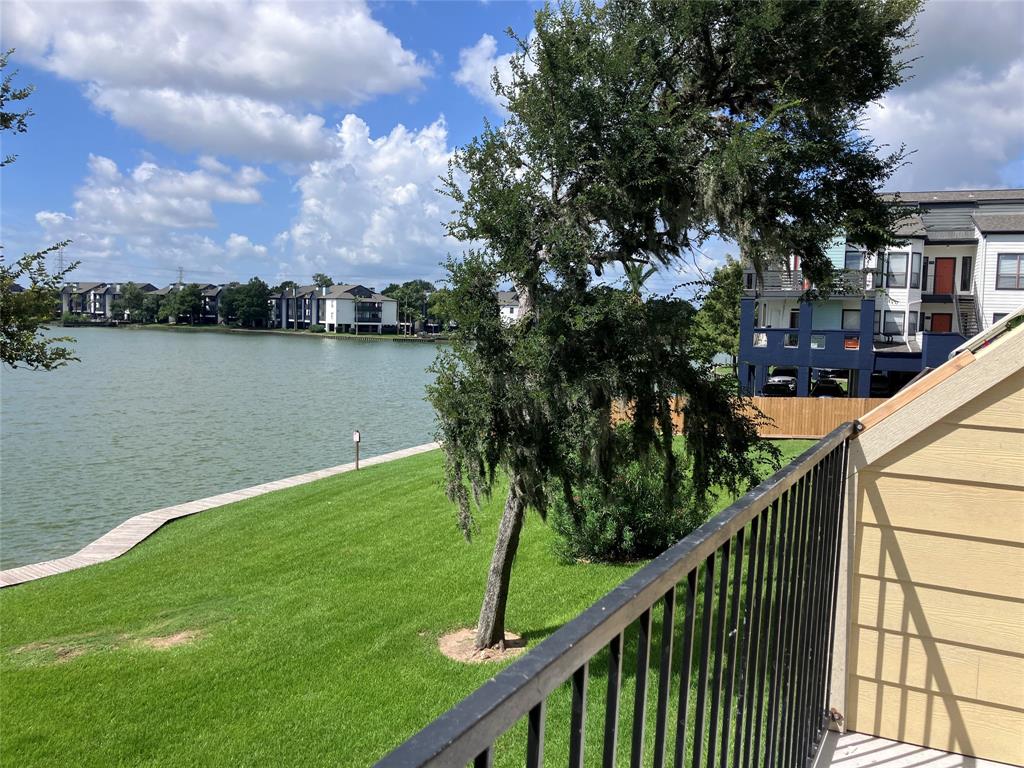 18800 Egret Bay Boulevard 111