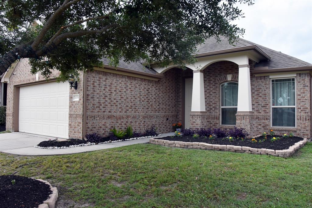 3009 Kurth Canyon Court, League City, Texas image 1
