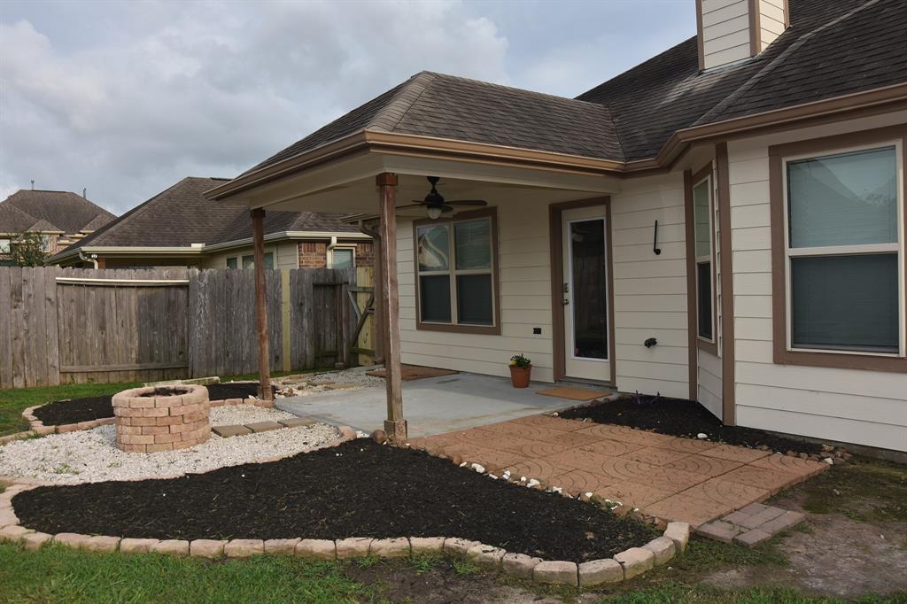 3009 Kurth Canyon Court, League City, Texas image 3