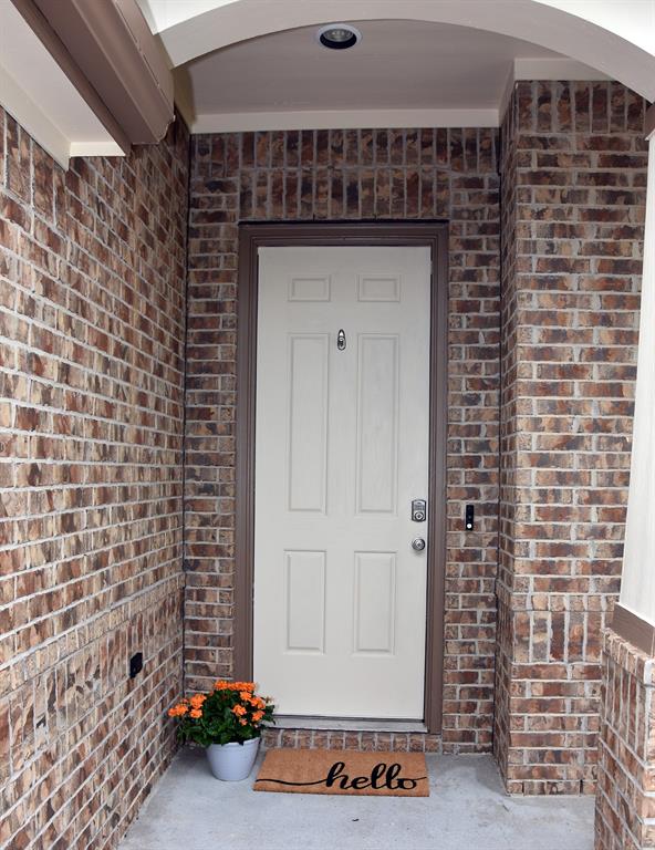 3009 Kurth Canyon Court, League City, Texas image 2