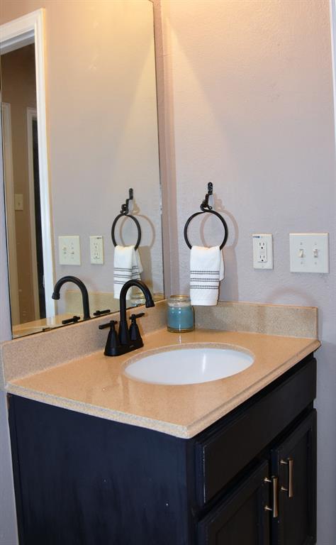 3009 Kurth Canyon Court, League City, Texas image 22