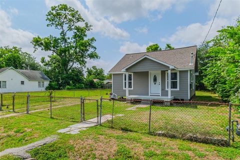 3108 Memel Street Houston TX 77026