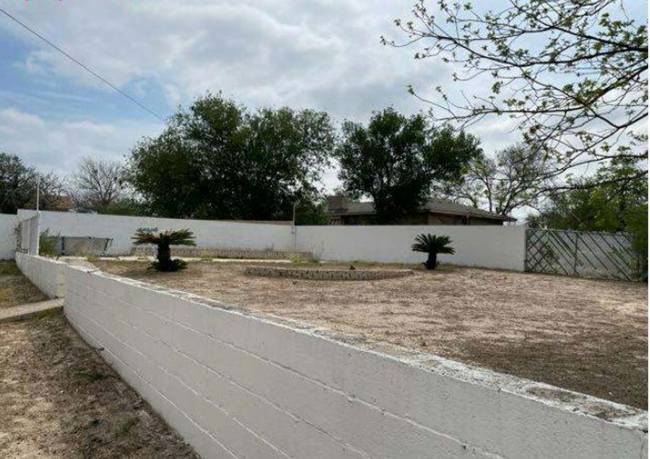 205 Meandering Way, Del Rio, Texas image 6