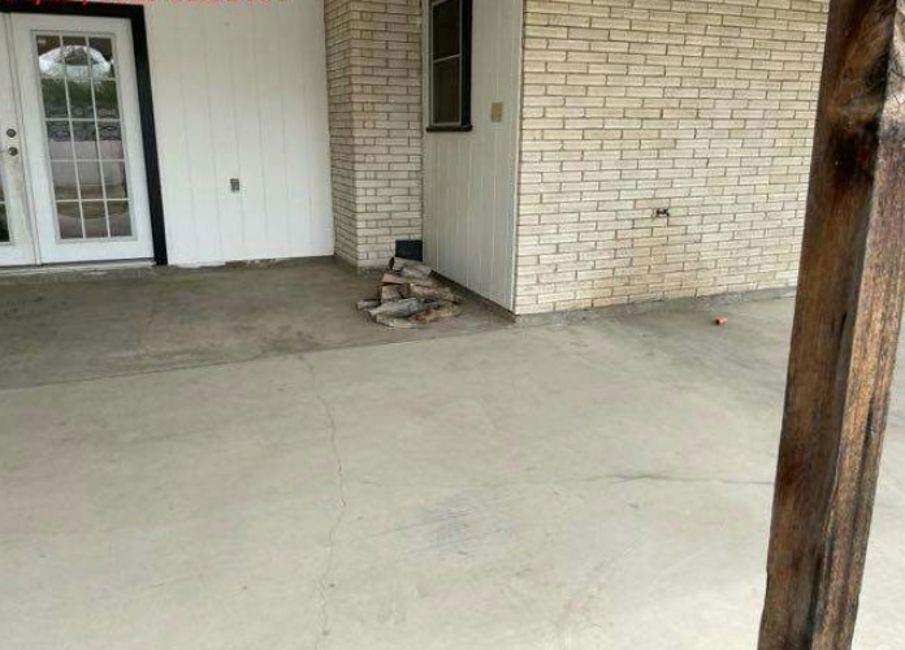 205 Meandering Way, Del Rio, Texas image 2