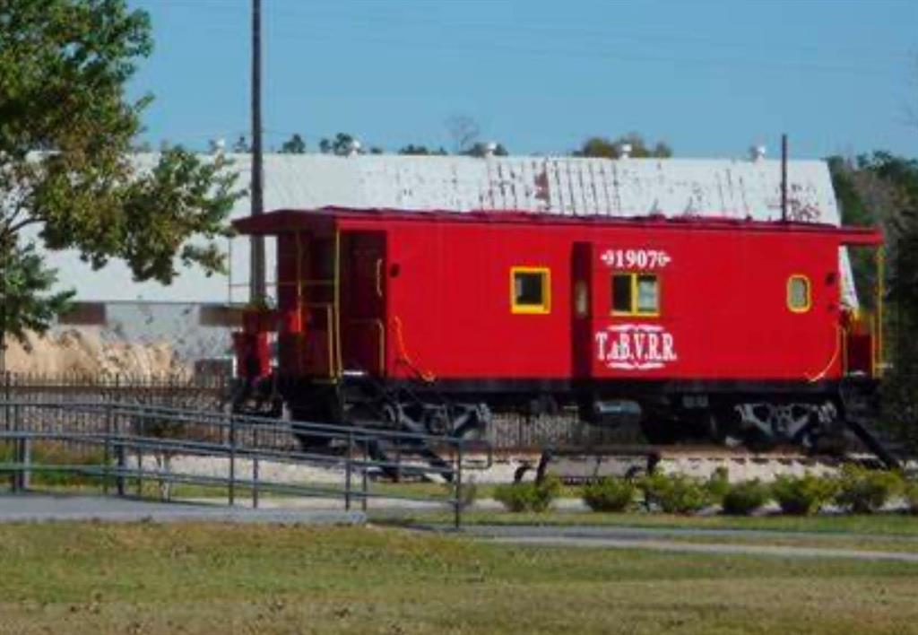 Clayton Street, Tomball, Texas image 4