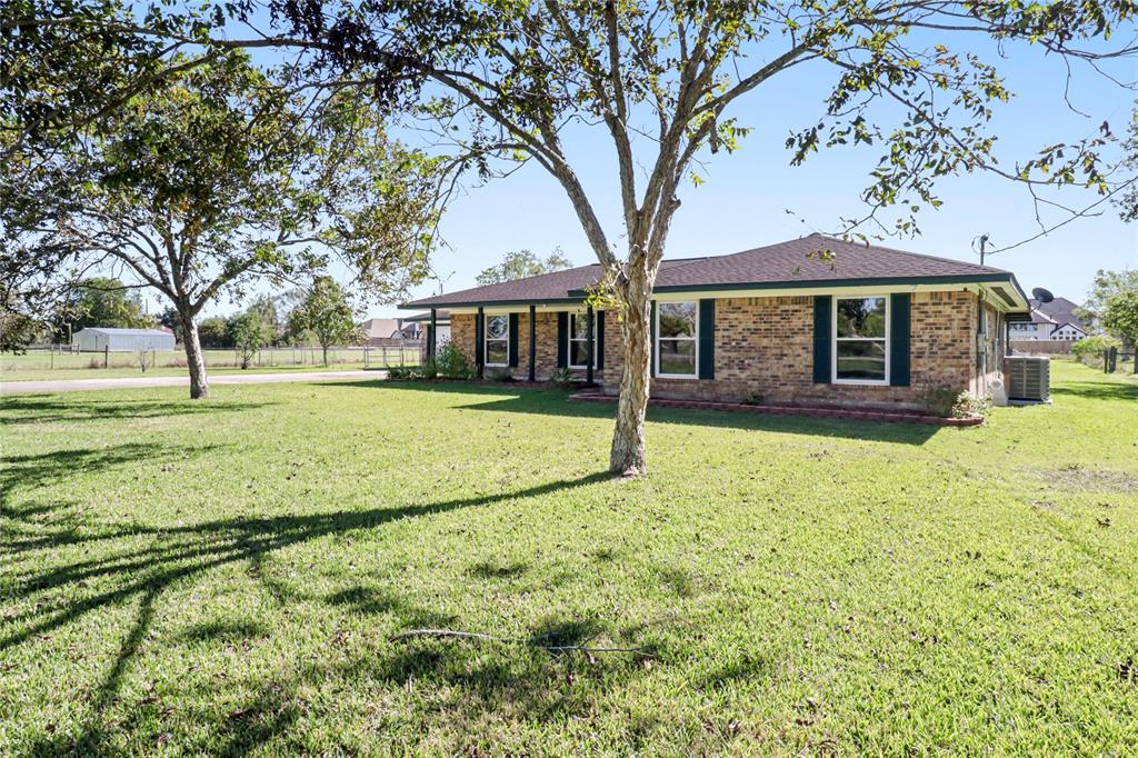 9110 Pilgrim Circle, Rosharon, Texas image 2