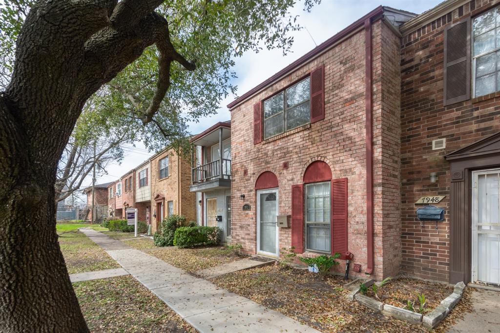 7950 Grove Ridge Drive, Houston, Texas image 2