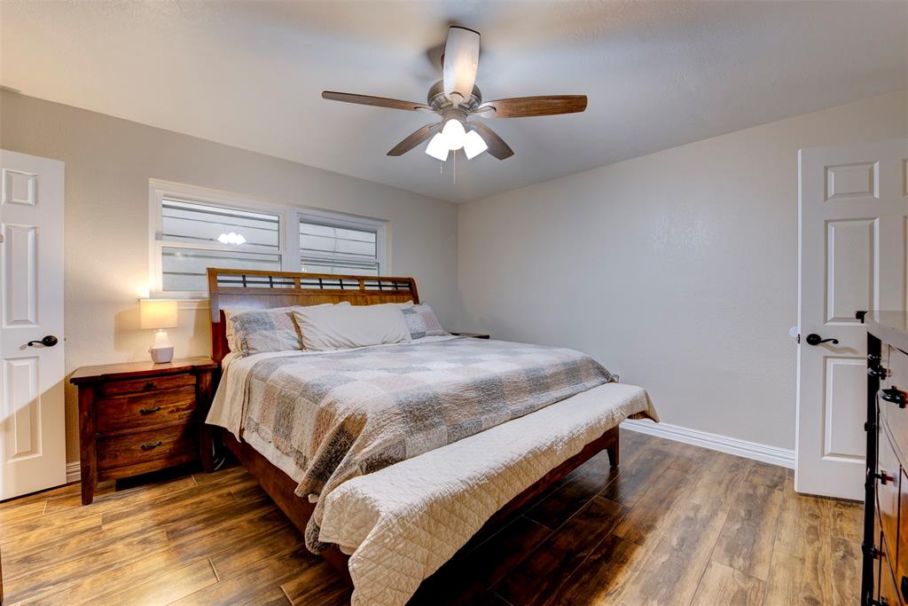 5308 Tanglebriar Drive, Dickinson, Texas image 24