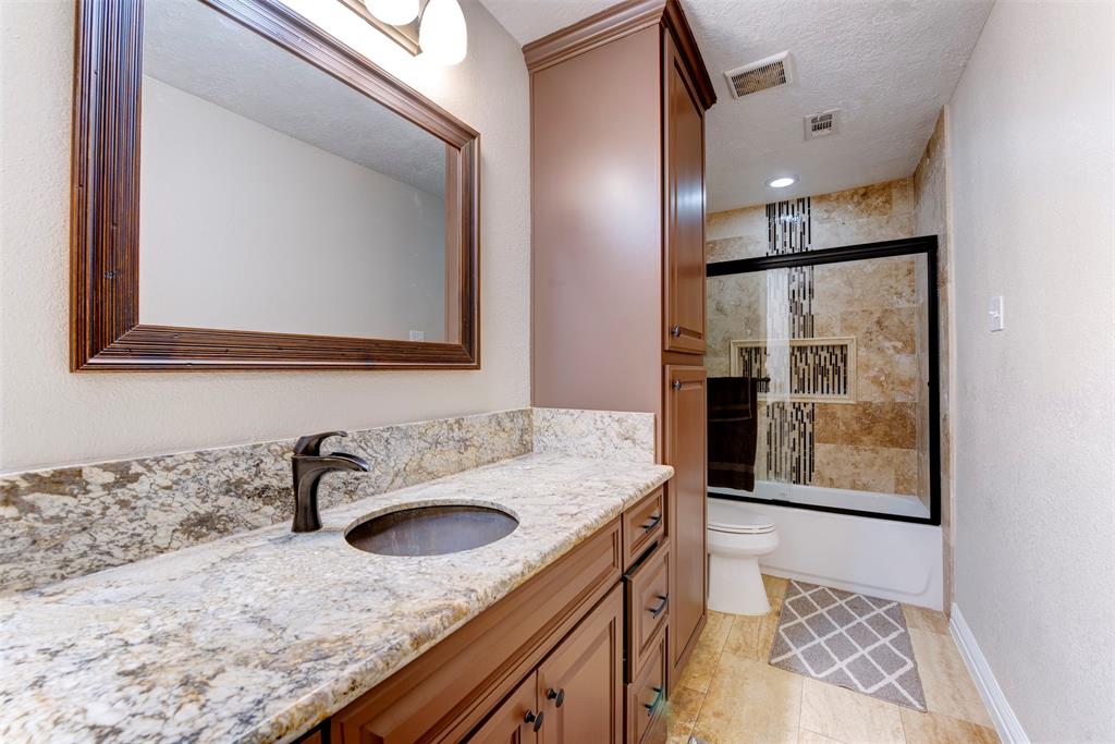 5308 Tanglebriar Drive, Dickinson, Texas image 26