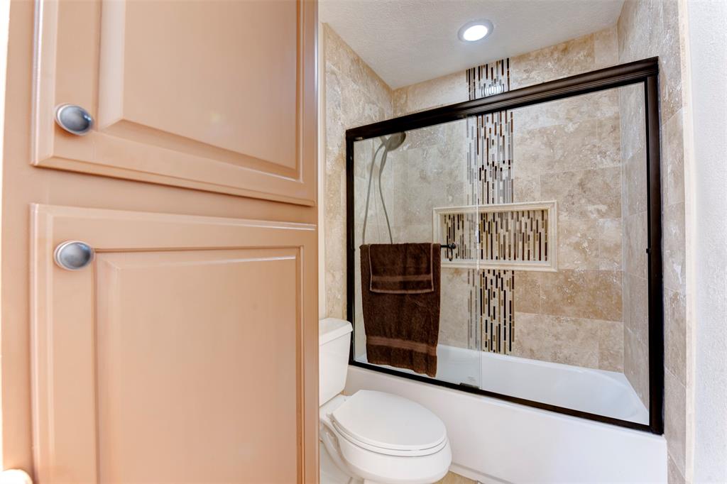 5308 Tanglebriar Drive, Dickinson, Texas image 25