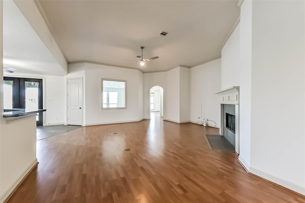 1543 Garden Lakes Drive, Friendswood, Texas image 7