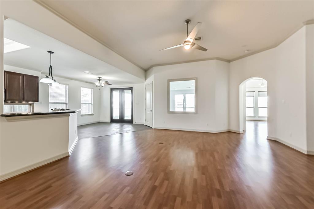 1543 Garden Lakes Drive, Friendswood, Texas image 8