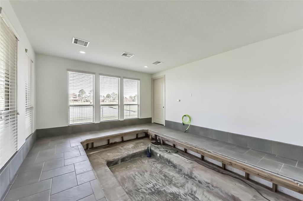 1543 Garden Lakes Drive, Friendswood, Texas image 33