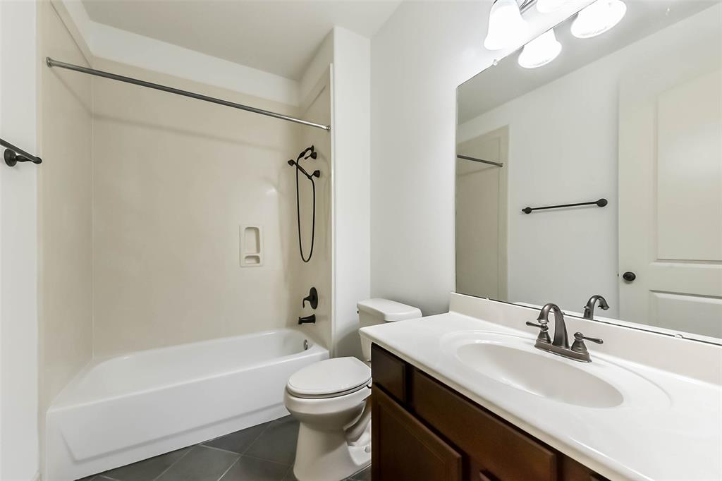 1543 Garden Lakes Drive, Friendswood, Texas image 40