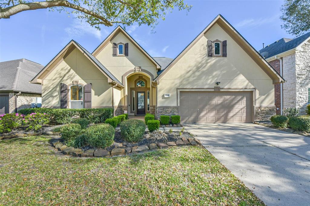 1543 Garden Lakes Drive, Friendswood, Texas image 3