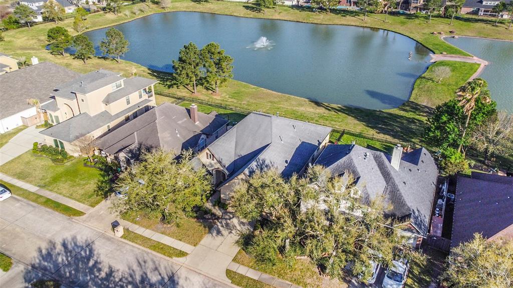 1543 Garden Lakes Drive, Friendswood, Texas image 48