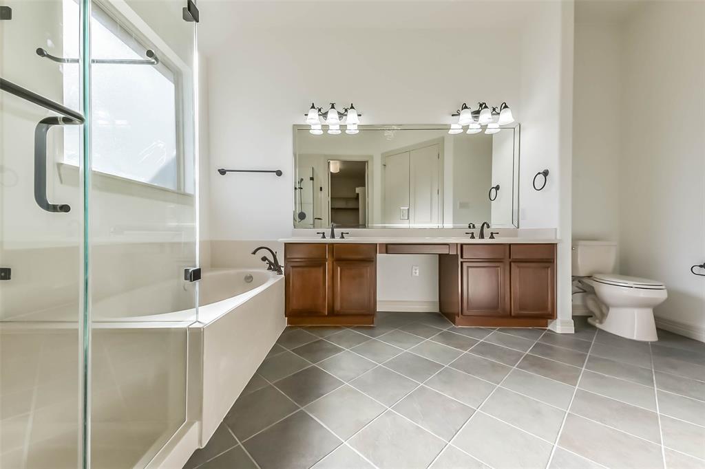 1543 Garden Lakes Drive, Friendswood, Texas image 30